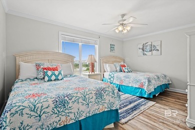 Calling all investors and dream home seekers! This exceptional - photo 40