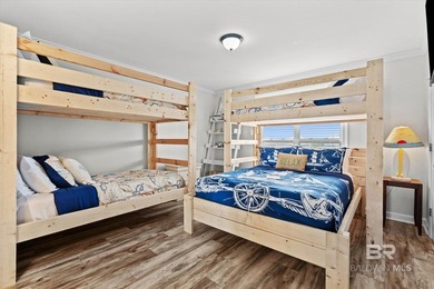 Calling all investors and dream home seekers! This exceptional - photo 42