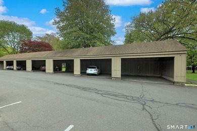 Welcome to this well maintained 2bedroom condo offering - photo 7