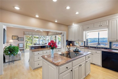 Here is your opportunity to own one of the best views in the - photo 14