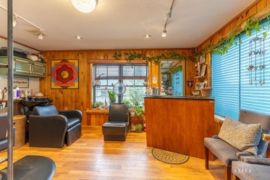 Prime commercial opportunity in a highly visible and easily - photo 18