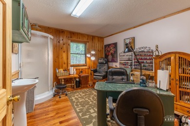 Prime commercial opportunity in a highly visible and easily - photo 21