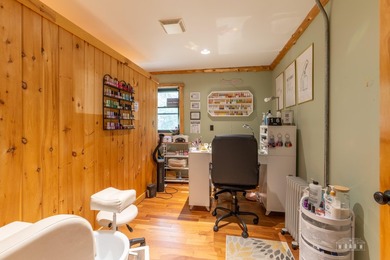 Prime commercial opportunity in a highly visible and easily - photo 25