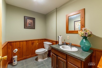 Prime commercial opportunity in a highly visible and easily - photo 26
