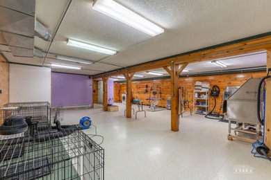 Prime commercial opportunity in a highly visible and easily - photo 31