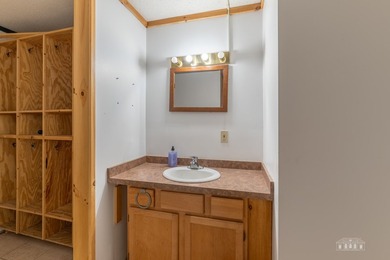 Prime commercial opportunity in a highly visible and easily - photo 37