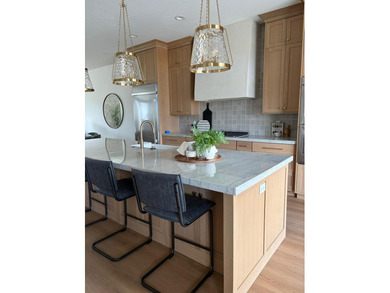 Welcome to this stunning luxury townhome that masterfully blends - photo 7