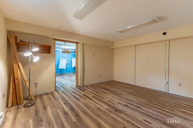 Prime commercial opportunity in a highly visible and easily - photo 41