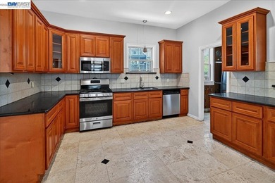 Victorian duplex offering approximately 2,590 square feet, 6 - photo 45