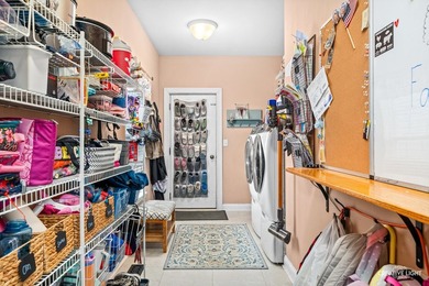 Welcome to your dream home! This beautifully updated 5-bedroom - photo 12