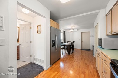 This Gorgeous 3 Bed plus office, 2.5 Bath, 2 car garage w/new - photo 15