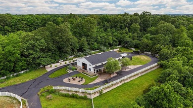 Family Compound! This one-of-a-kind property offers a rare - photo 15