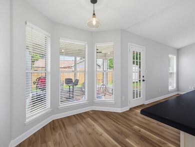 1565 Meadowbrook Ct brings together comfort, convenience, and - photo 16
