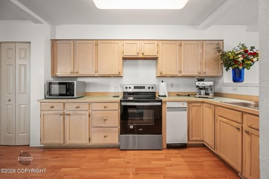This Gorgeous 3 Bed plus office, 2.5 Bath, 2 car garage w/new - photo 18