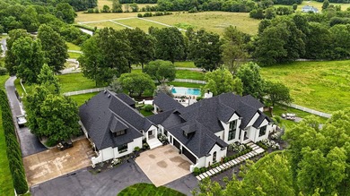 Family Compound! This one-of-a-kind property offers a rare - photo 19