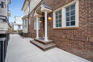 A rare opportunity to own a truly exceptional, fully detached - photo 21
