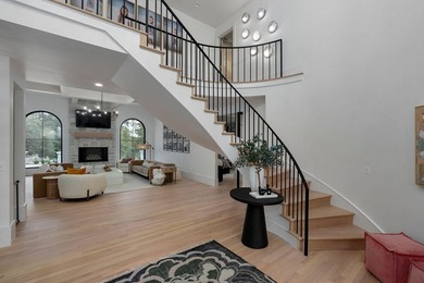 Family Compound! This one-of-a-kind property offers a rare - photo 22