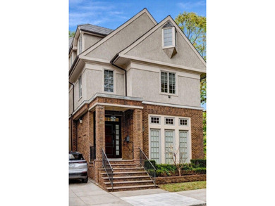 A rare opportunity to own a truly exceptional, fully detached - photo 22
