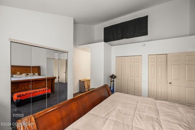 This Gorgeous 3 Bed plus office, 2.5 Bath, 2 car garage w/new - photo 25