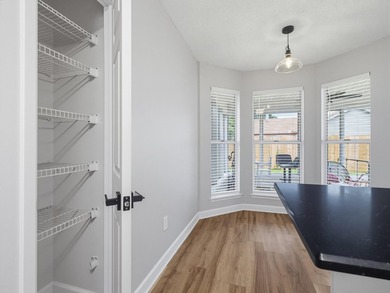 1565 Meadowbrook Ct brings together comfort, convenience, and - photo 25