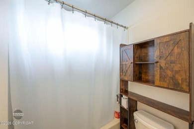 This Gorgeous 3 Bed plus office, 2.5 Bath, 2 car garage w/new - photo 27