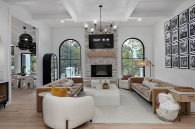 Family Compound! This one-of-a-kind property offers a rare - photo 27