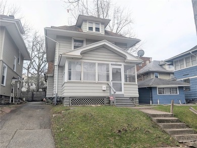 Another Rockin' Rochester Property! Welcome to this beautifully - photo 1