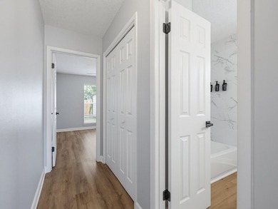 1565 Meadowbrook Ct brings together comfort, convenience, and - photo 41