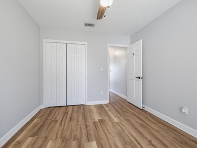 1565 Meadowbrook Ct brings together comfort, convenience, and - photo 49