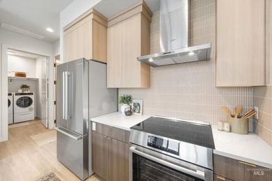 Open House Saturday, March 14: 12-3pm! Secure your elevated