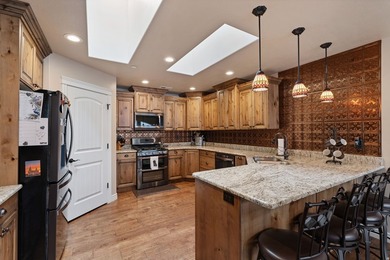Located in East Layton, this highly sought-after patio home - photo 8