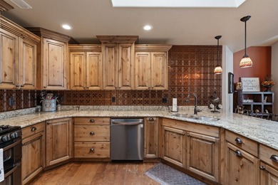 Located in East Layton, this highly sought-after patio home - photo 9
