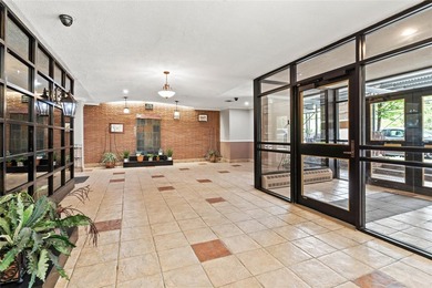 Charming One-Bedroom Oasis in Forest Hills This beautifully - photo 9