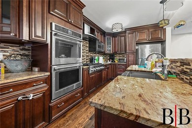 Beautifully redone 2 family house. Nothing to do but move in - photo 13