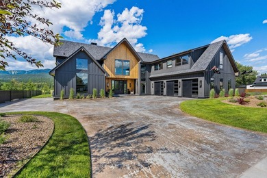 Custom-crafted and completed in 2025, this exceptional 5BD/5.5BA - photo 9