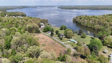 Perched above the sparkling waters of Lake Barkley, this - photo 12