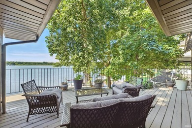 Experience elevated lakefront living on the prestigious Barbee - photo 25