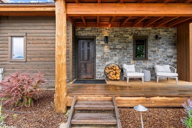 First time on market, this luxurious 2 bedroom 3 bathroom home - photo 3