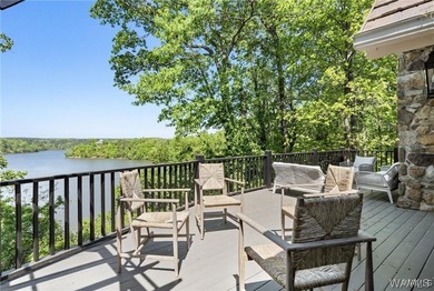 Lake Tuscaloosa Home For Sale in Northport Alabama