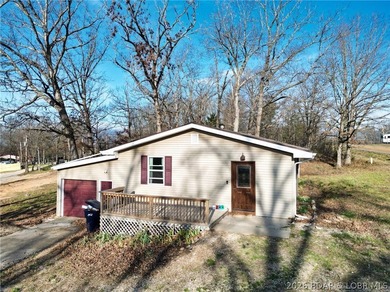 Welcome to this beautifully renovated, move-in-ready home - photo 16
