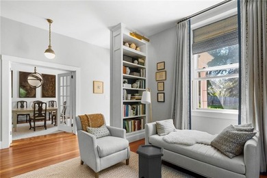 Designed by renowned architect Dudley Newton, this extraordinary - photo 20