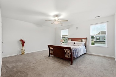 Welcome to this beautifully maintained 5-bedroom, 3.5-bath home - photo 22