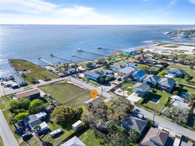 COASTAL RETREAT WITH WATERVIEW | GREENHOUSE | TWO LOTS! This - photo 2