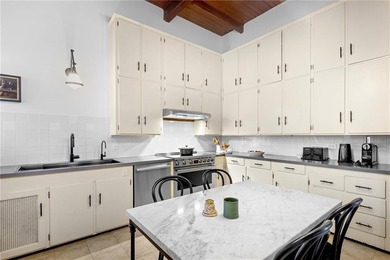 Designed by renowned architect Dudley Newton, this extraordinary - photo 22