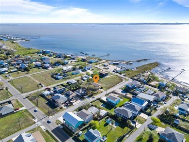 COASTAL RETREAT WITH WATERVIEW | GREENHOUSE | TWO LOTS! This - photo 3