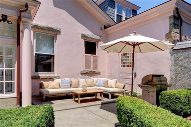 Designed by renowned architect Dudley Newton, this extraordinary - photo 24