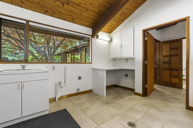 An extraordinary private compound on Boyd Pond in Bristol, where - photo 25