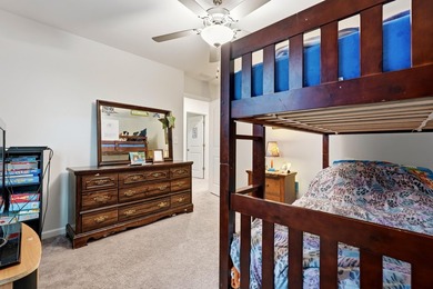 Welcome to this beautifully maintained 5-bedroom, 3.5-bath home - photo 27