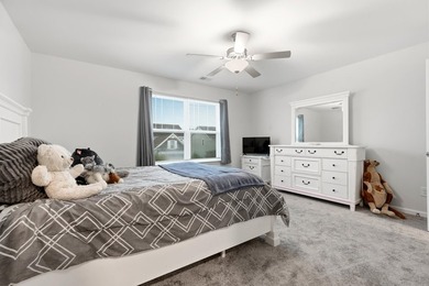 Welcome to this beautifully maintained 5-bedroom, 3.5-bath home - photo 28
