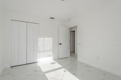 Under contract-accepting backup offers. Welcome to this - photo 31